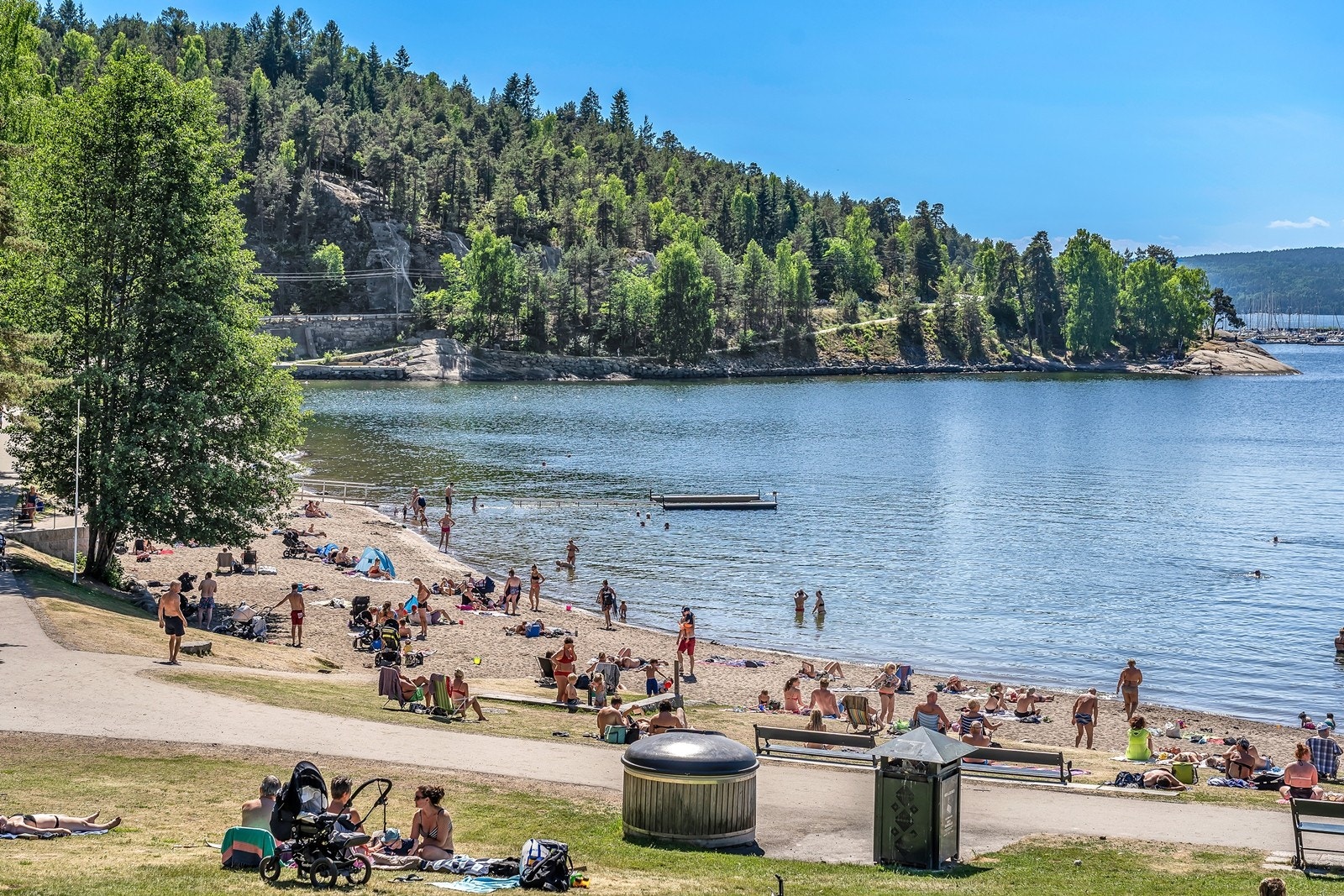 Hvervenbukta er kun er kort sykkeltur unna. Dette er en av Oslos aller flotteste badestrender. Galleribilde