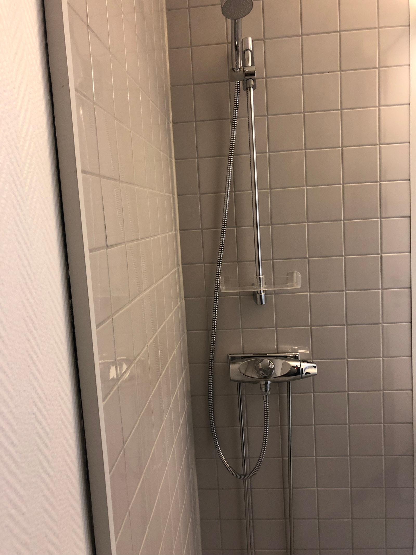 Bad med dusjnisje Galleribilde