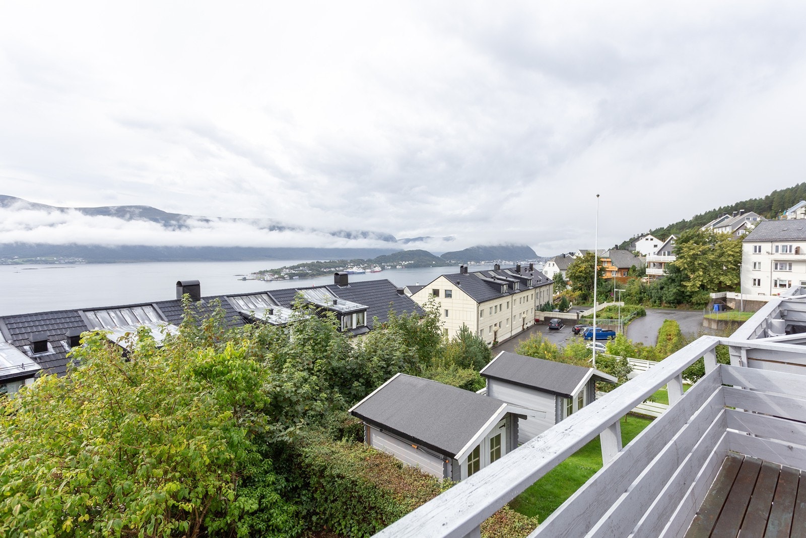 Utsikt vestover. Galleribilde