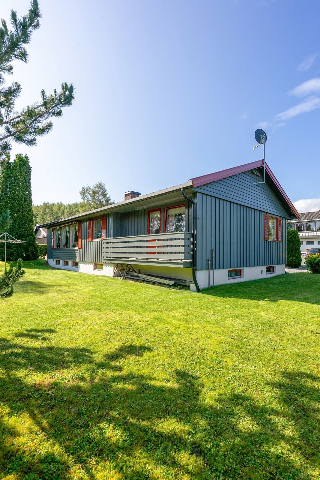 Mot sentrumskjernen kan man også sykle eller gå på kort tid, her venter et bredt utvalg av butikker og tjenestetilbud. Galleribilde