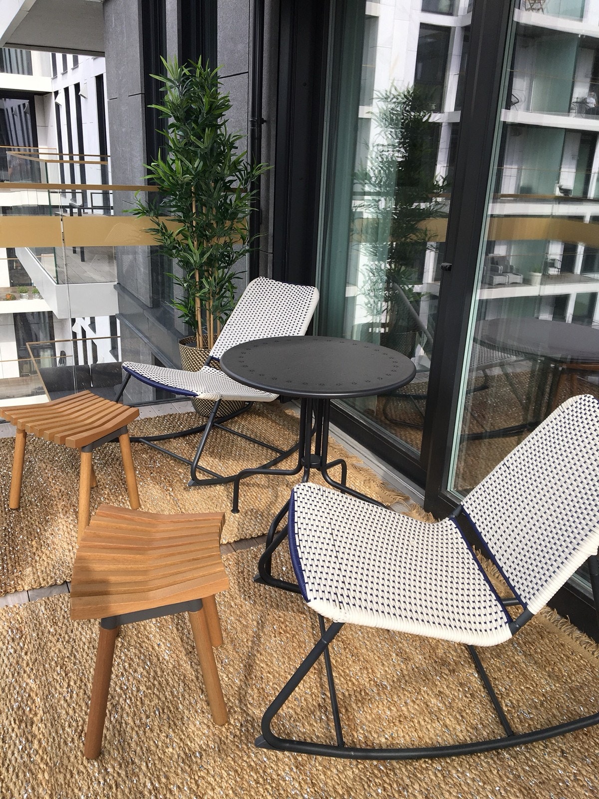 deilig balkong med kveldssol Galleribilde