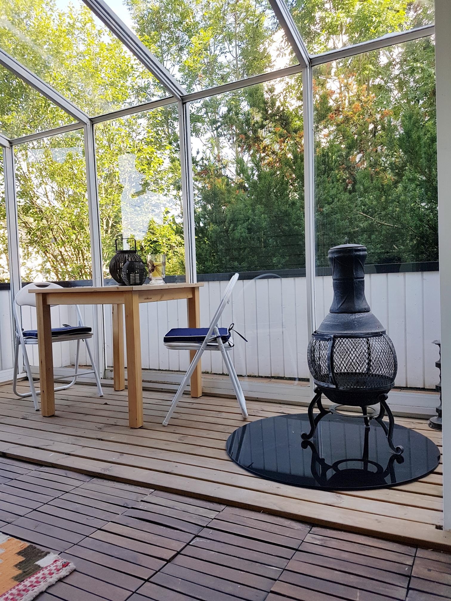 Terrasse med spiseplass Galleribilde
