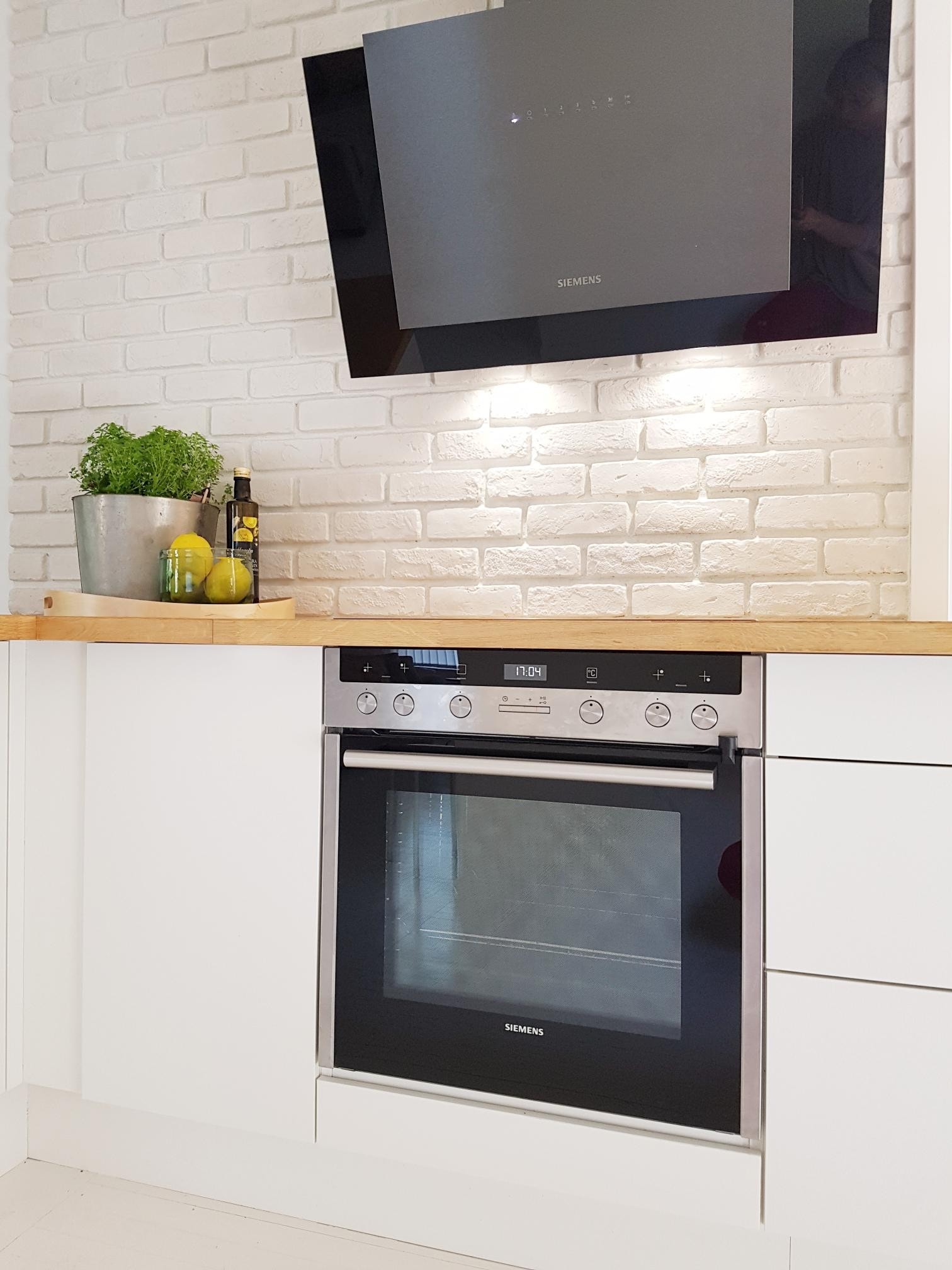 Ovn med automatisk ventilator. Galleribilde