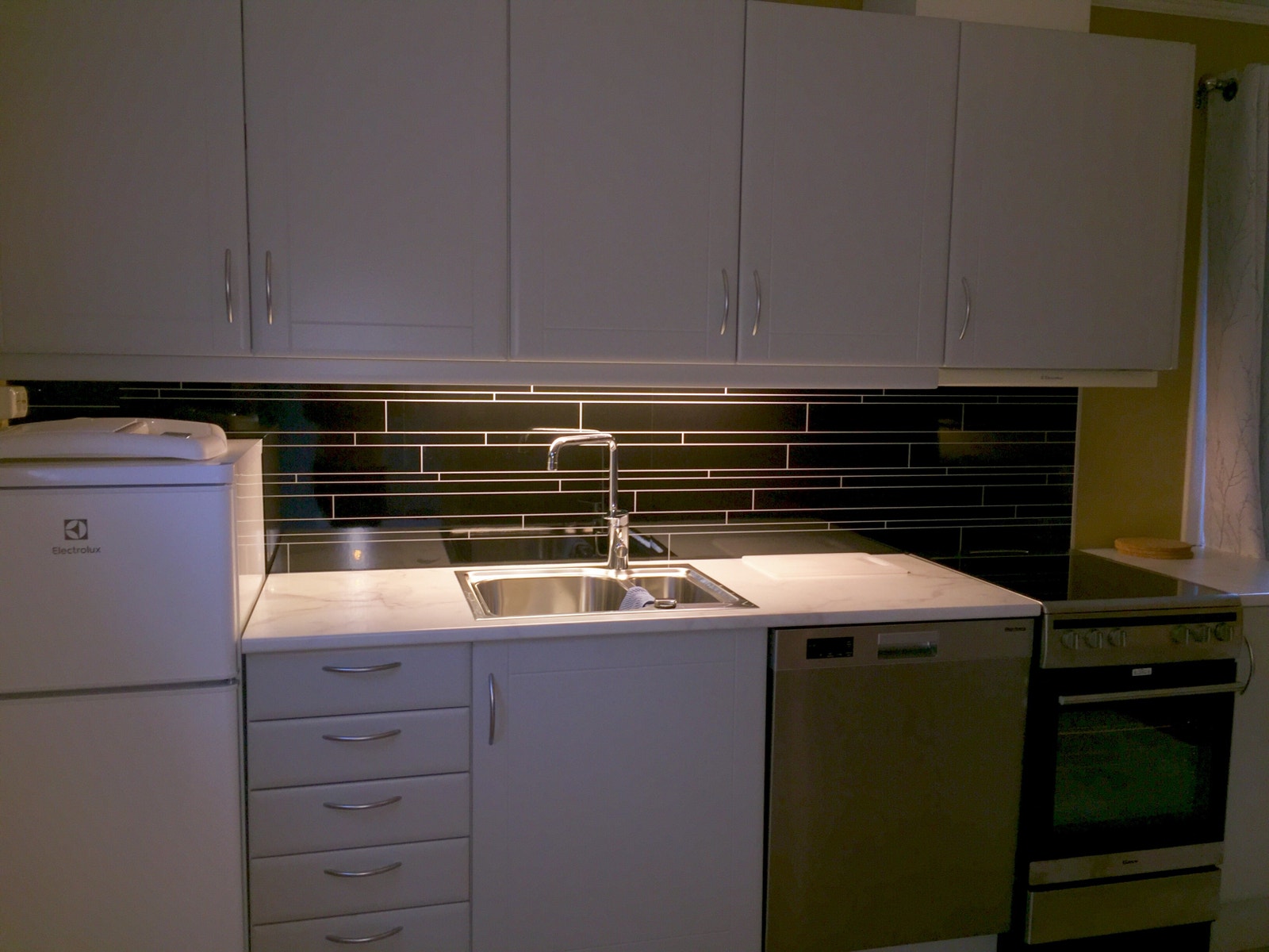 Nyoppusset kjøkken og hvitevarer fra 2019 Galleribilde