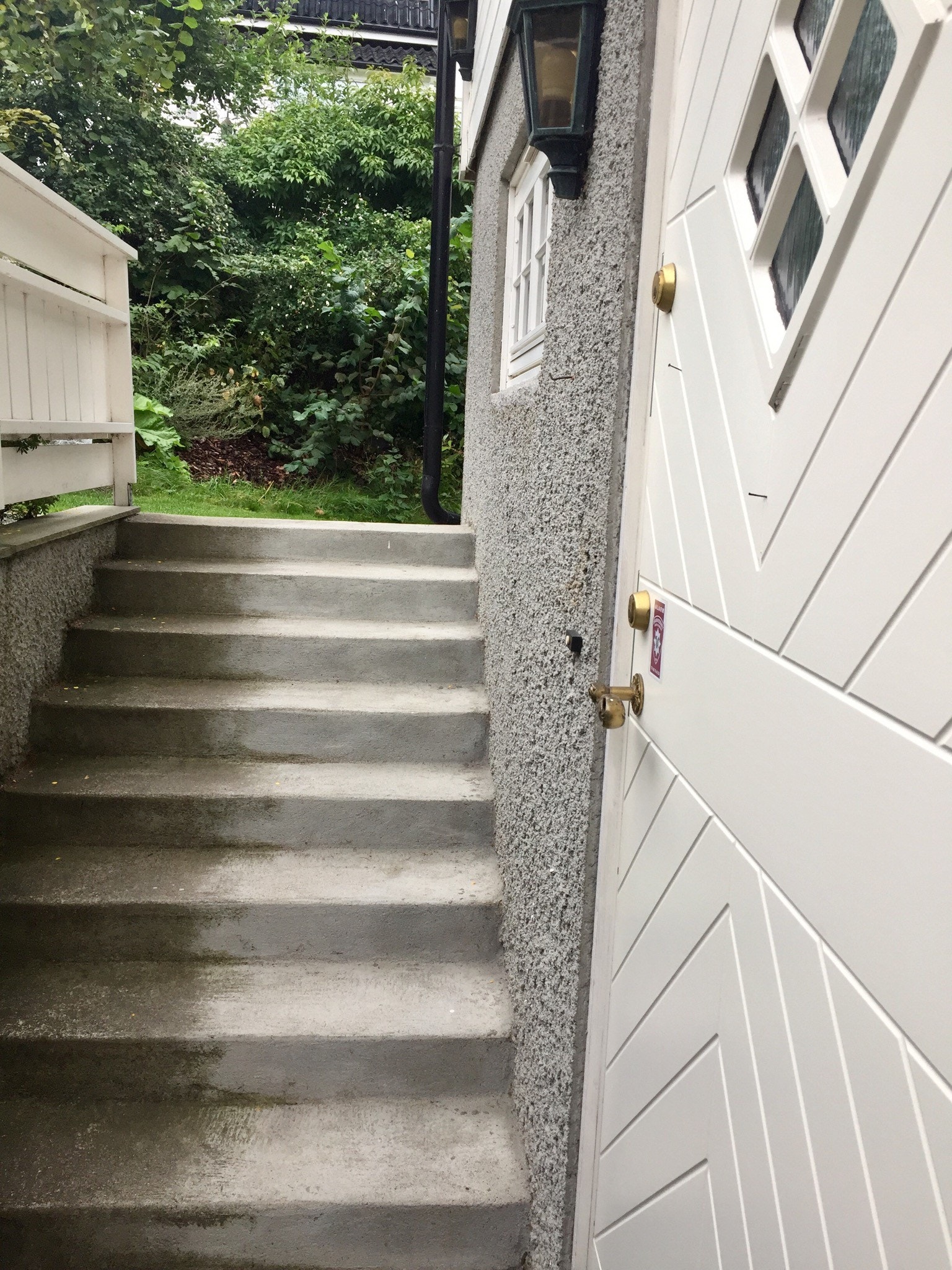 Trapp opp fra egen inngang til hybelen Galleribilde