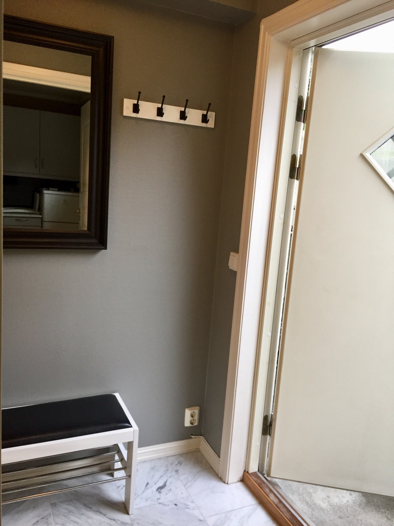 Utgangsdør fra egen entre Galleribilde