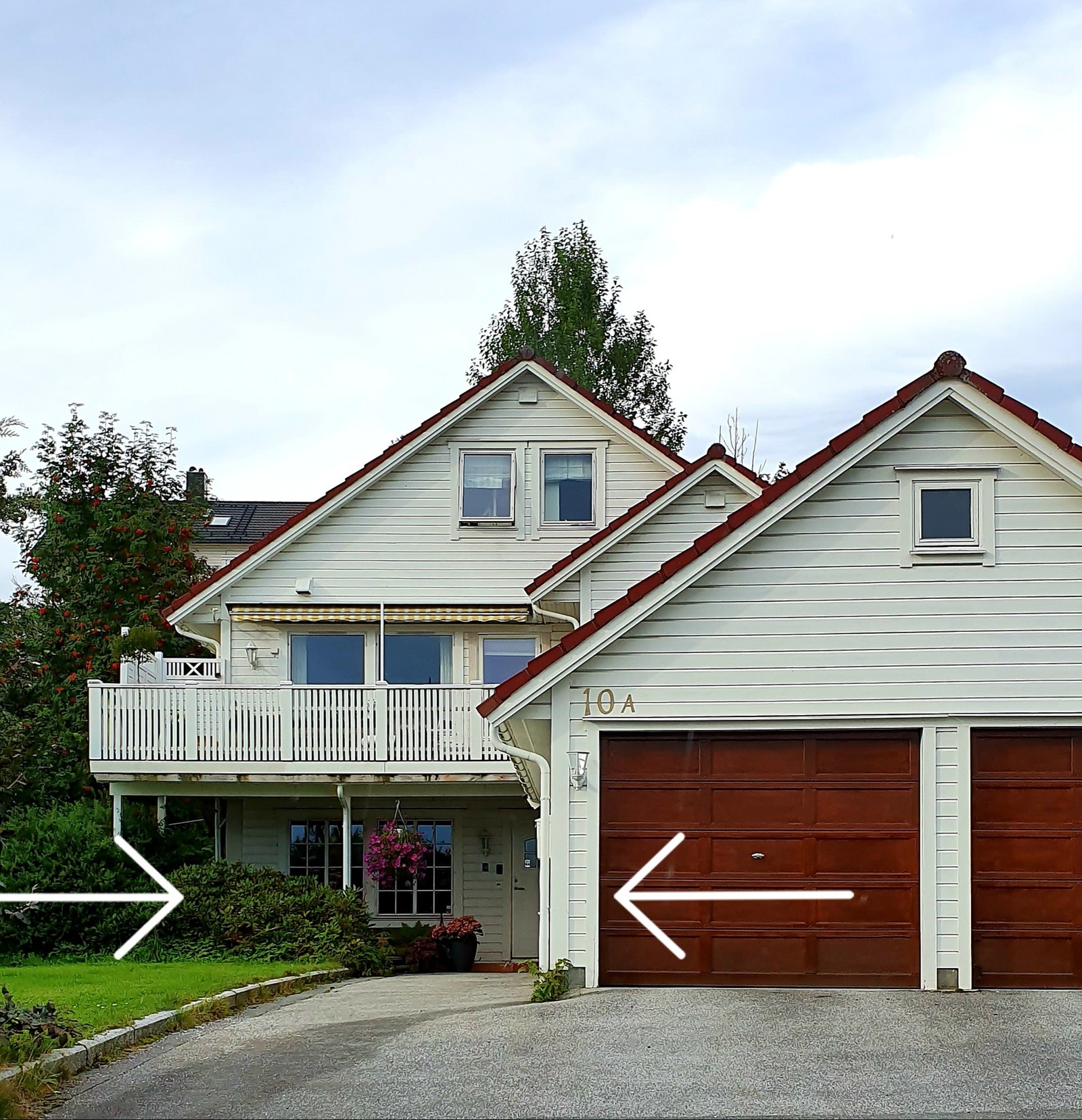 Leilighet i 1 etasje. Egen inngang. Stue til venstre, soverom til høyre Galleribilde