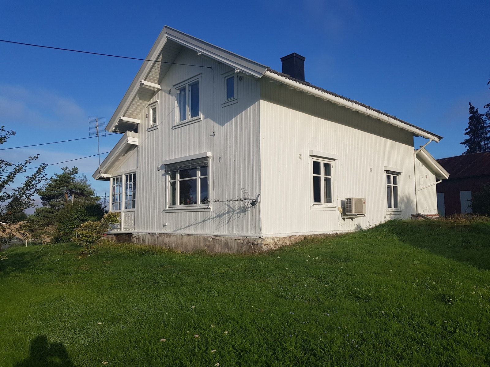 Huset sett nedenfra Galleribilde