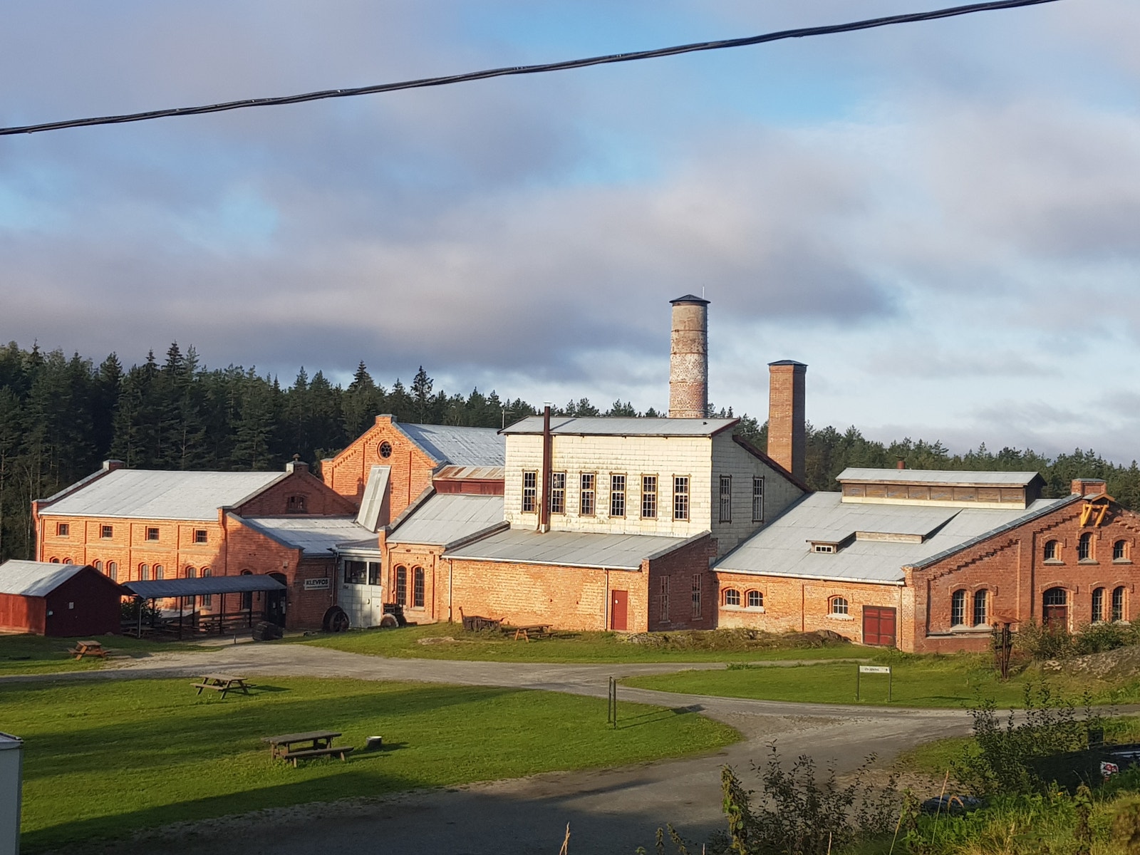 Klevfoss, med stort uteområdet og turmuligheter Galleribilde