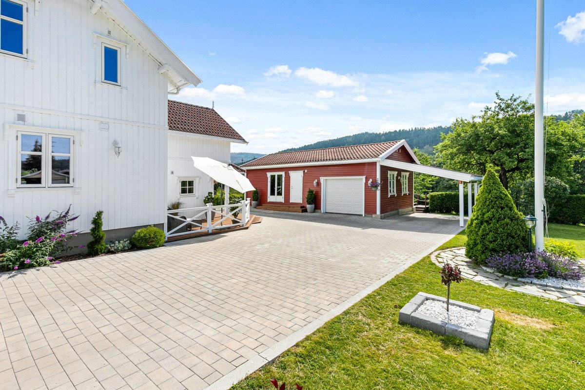 Hagen er velstelt og pent opparbeidet. Galleribilde