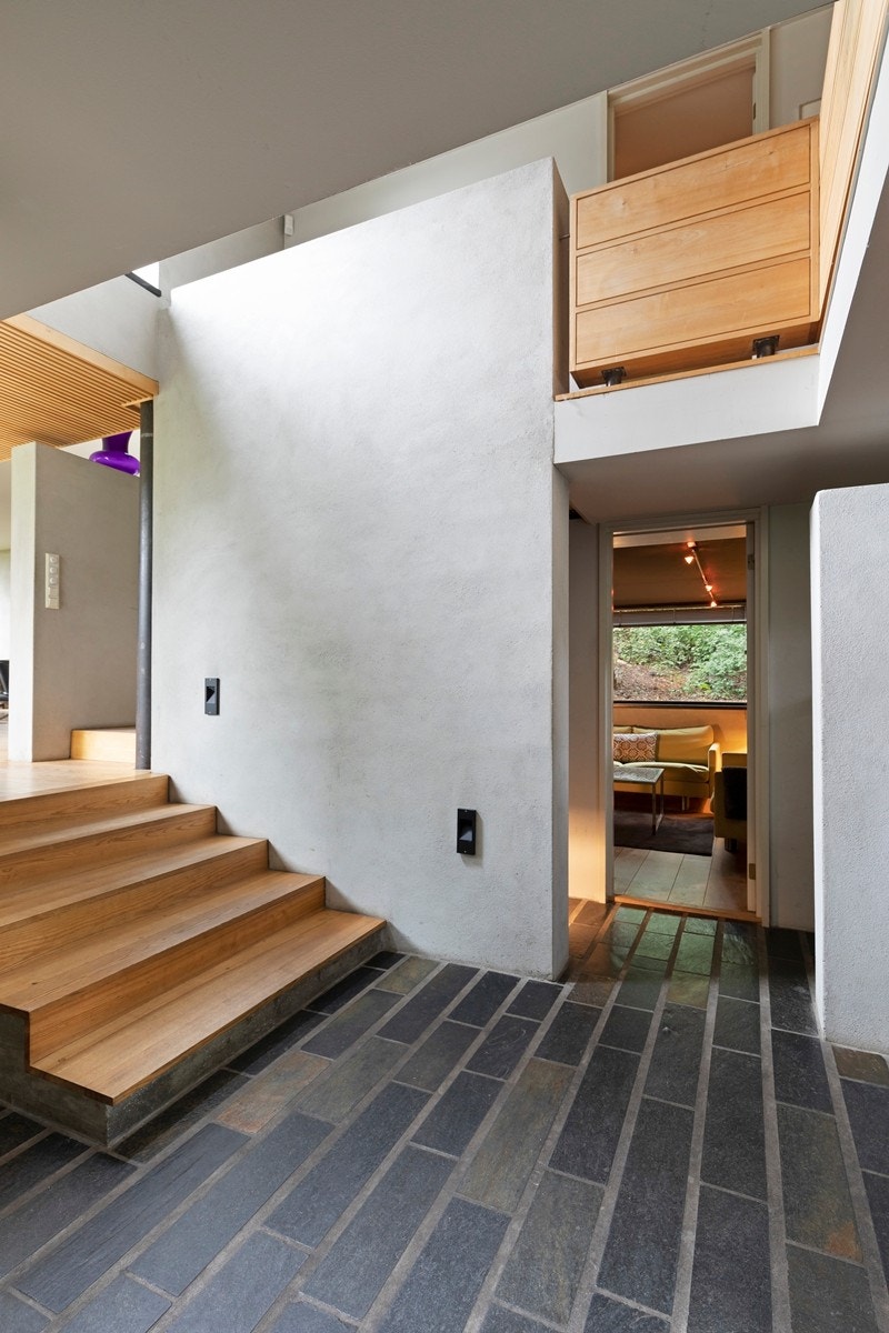 Hall, her sett inn mot TV-stue Galleribilde