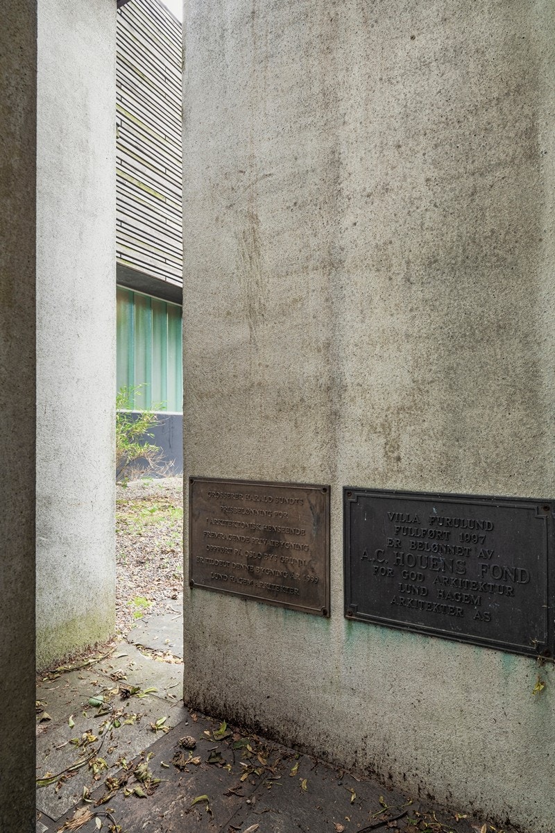 Villa Furulund er tildelt Grosserer Sundts premie i 1999 og Anton Christian Houens fond i 2000 Galleribilde