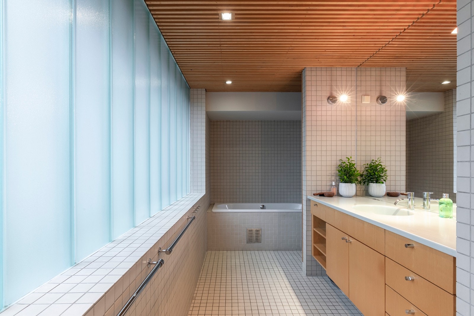 Bad på masterbedroom Galleribilde