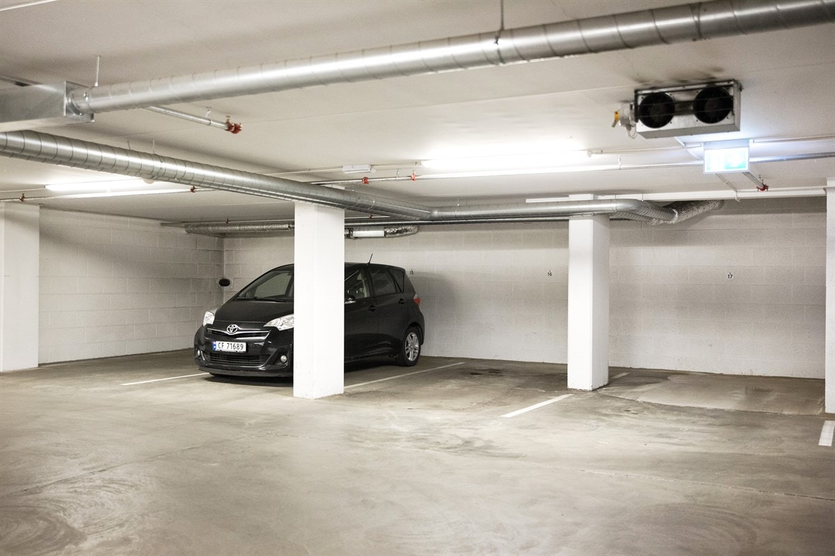 Mulighet for å leie garasjeplass. Galleribilde