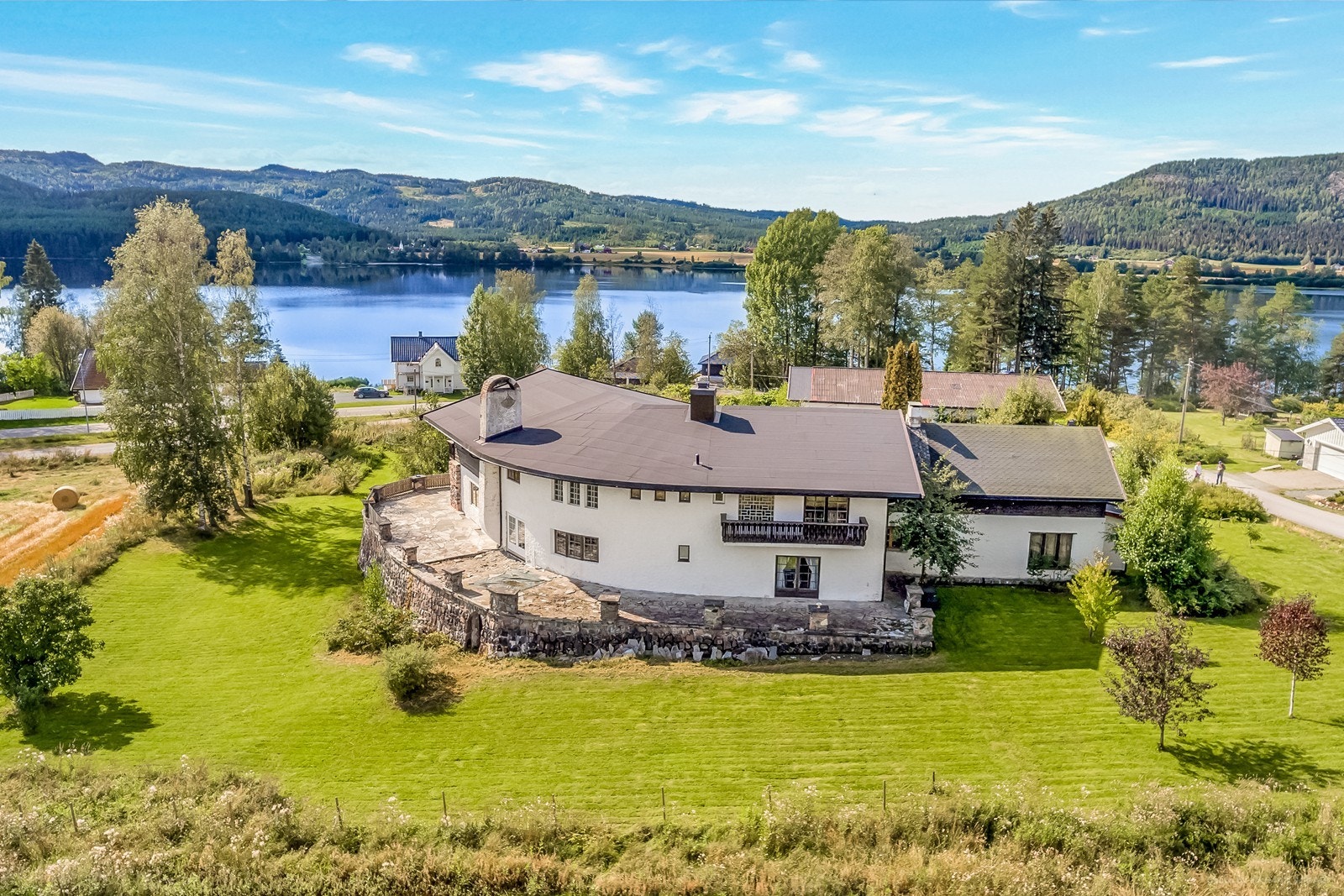 Naturskjønn beliggenhet Galleribilde