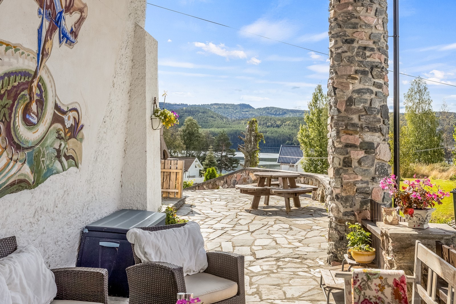 Detaljene er mange og det samme gjelder dimensjonene Galleribilde