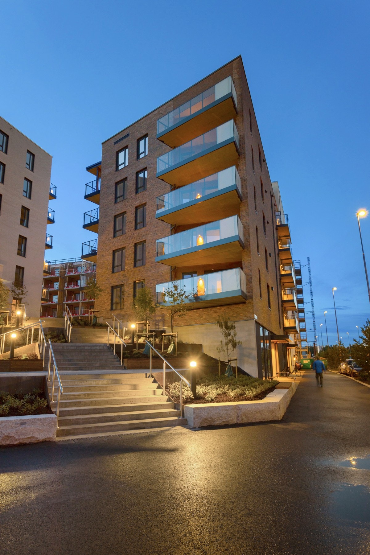 Det er lagt stor vekt på utforming og kvalitetssikring av dette prosjektet, og leiligheten har som følge av det meget høy kvalitet på materialer og innredninger. Galleribilde