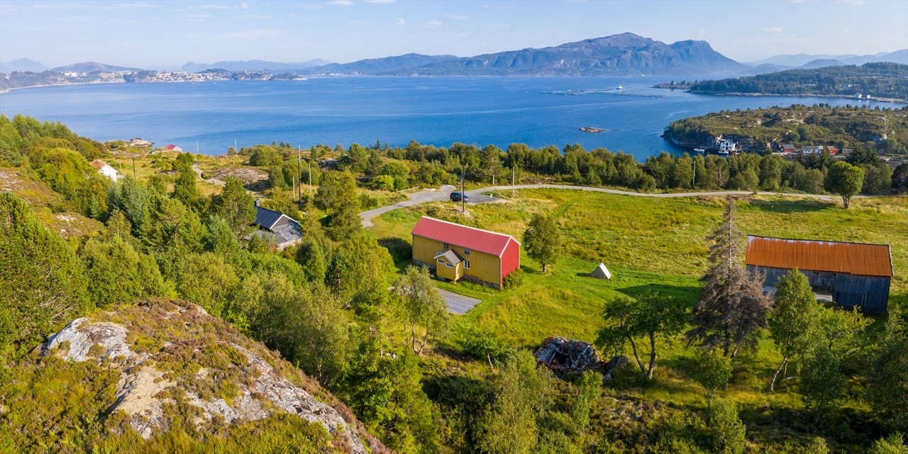 1908270565_HS_Studio400-Pano-Edit.jpg Galleribilde