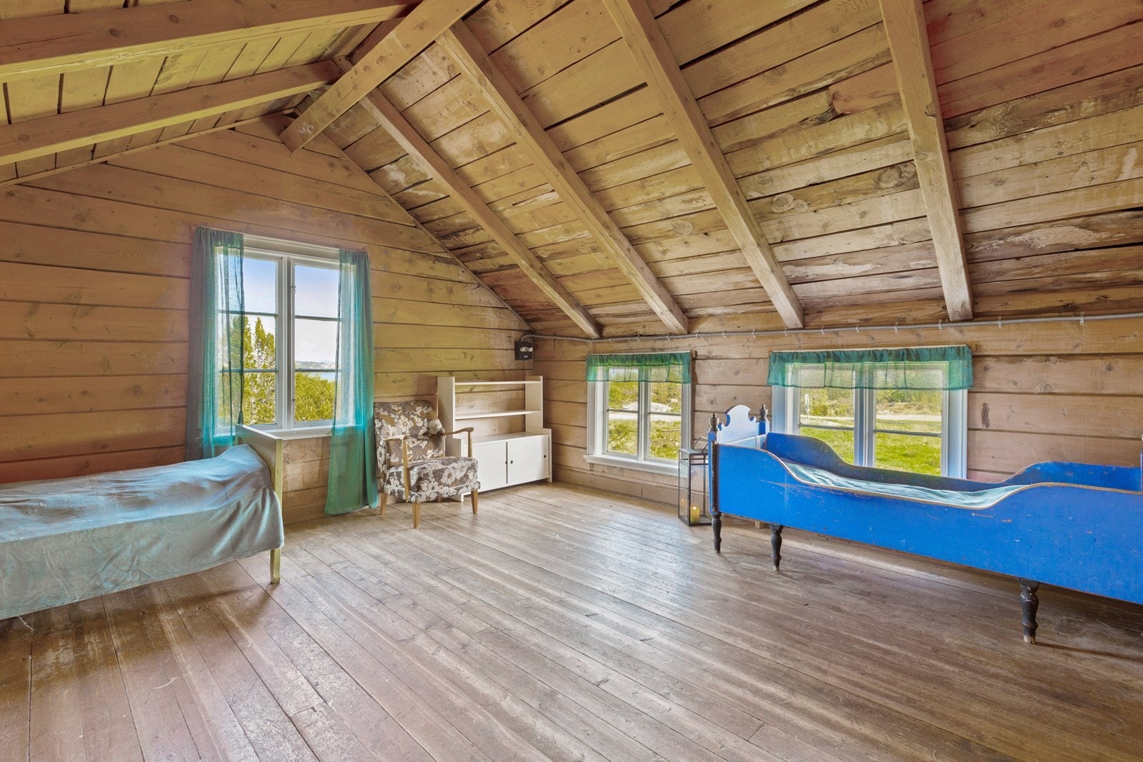 Romslig soverom på 2. etasje. Galleribilde