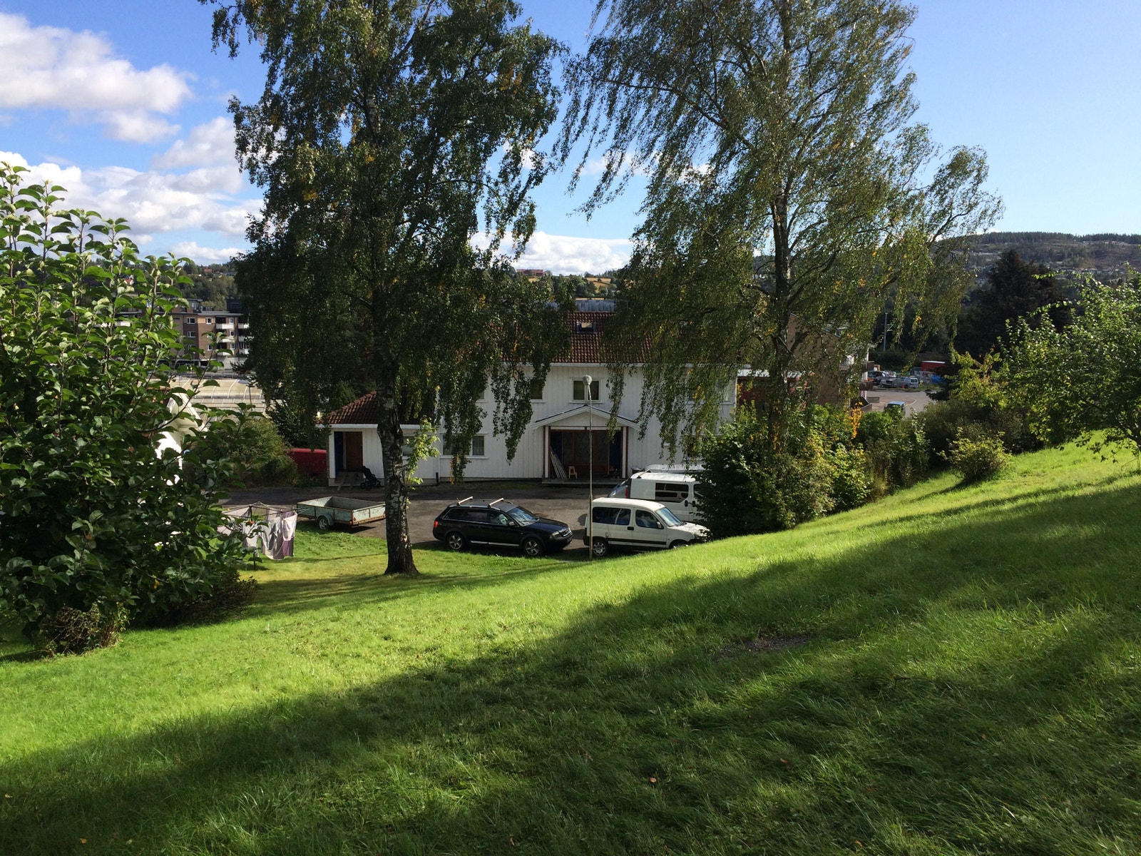 ute om sommeren Galleribilde