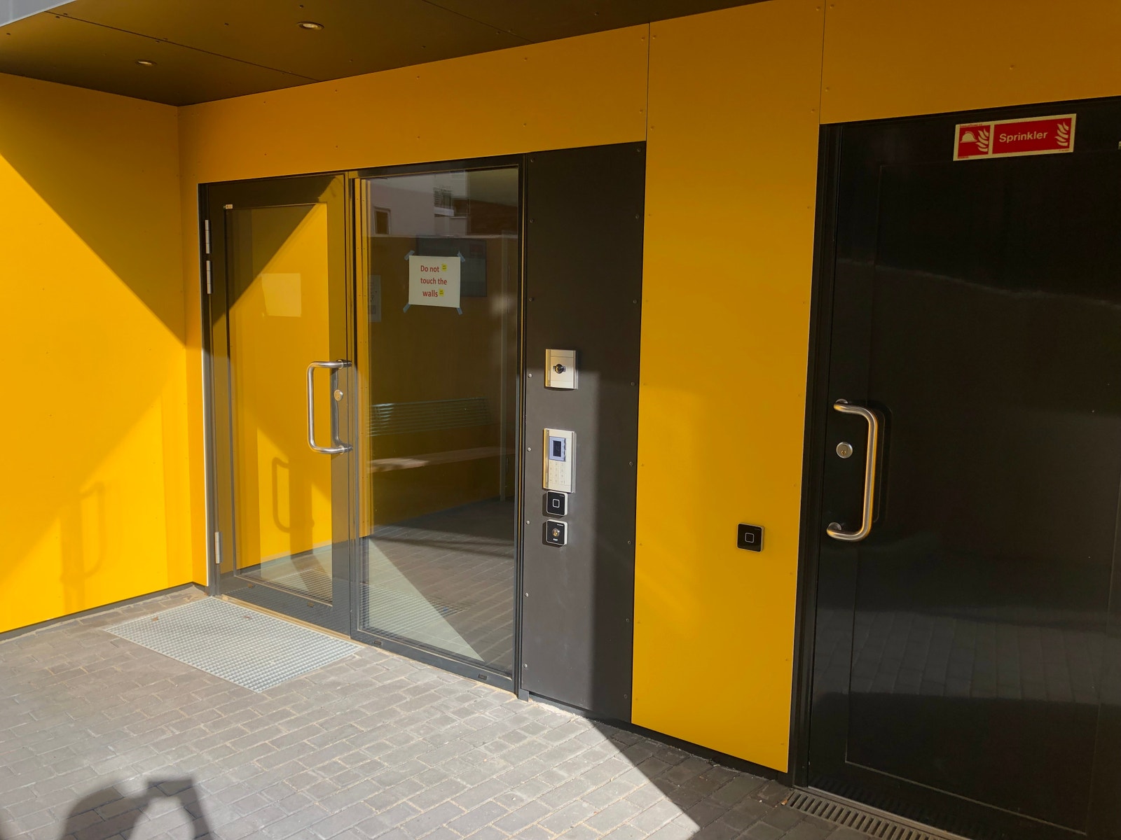 Inngang. Galleribilde