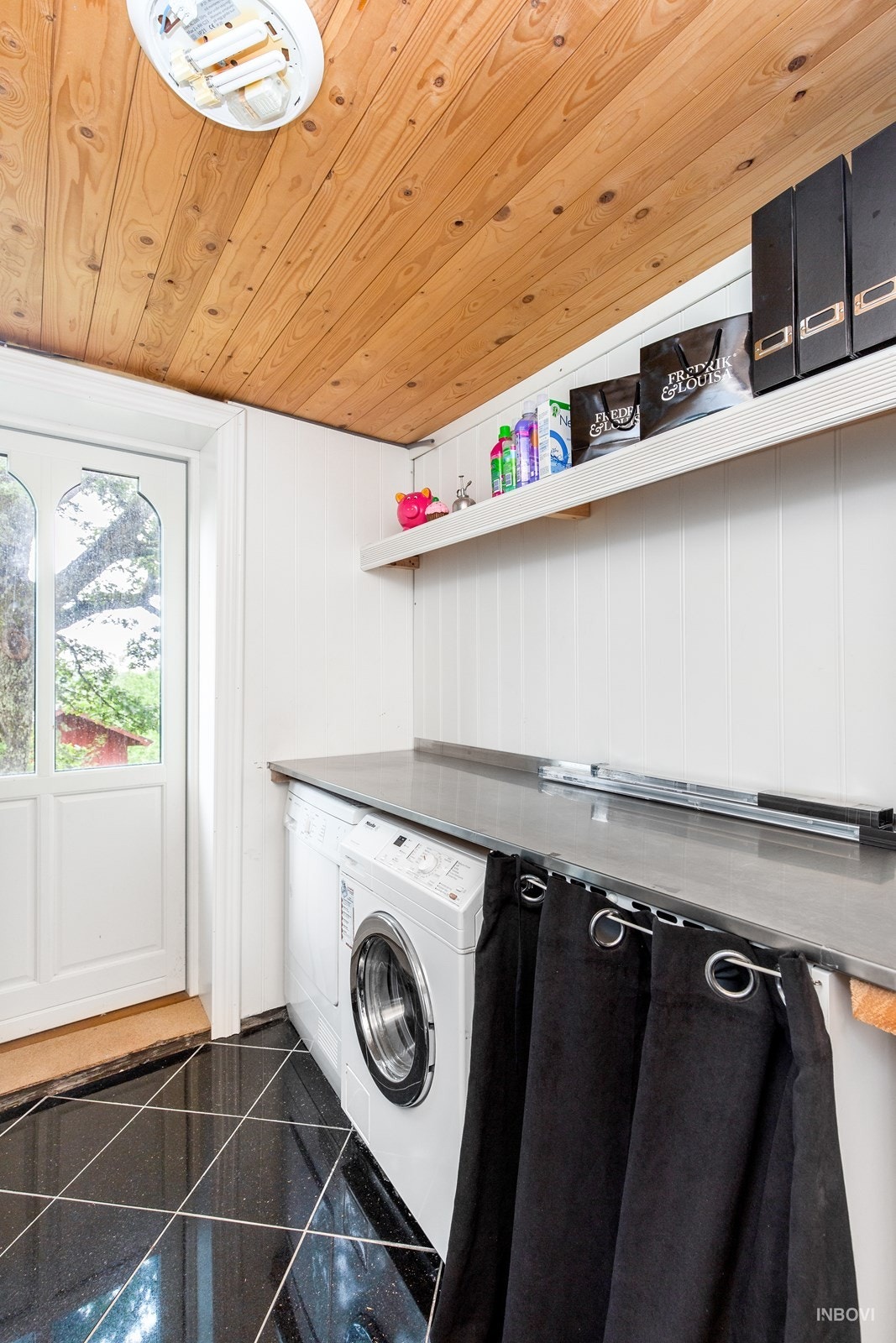 Vaskerom Galleribilde