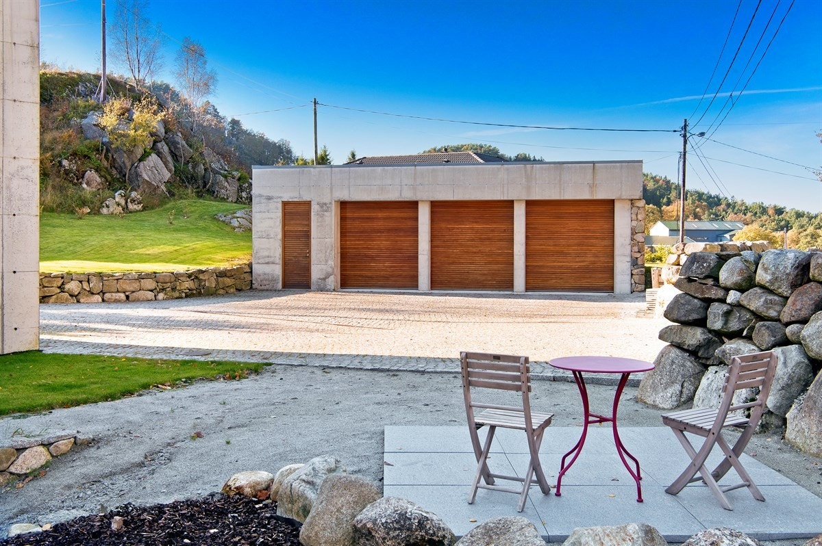 Garasjen er på ca. 69 kvm. Galleribilde