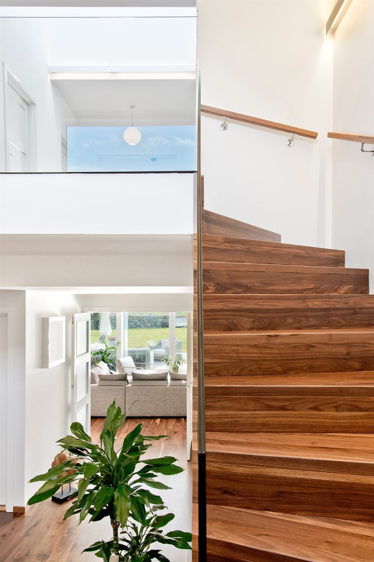 Åpen løsning mellom etasjene. Galleribilde