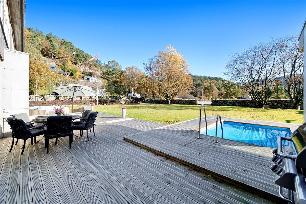 Her er alle detaljer nøye gjennomtenkt, og alt lagt til rette for optimal utnyttelse av uteområdene. Galleribilde