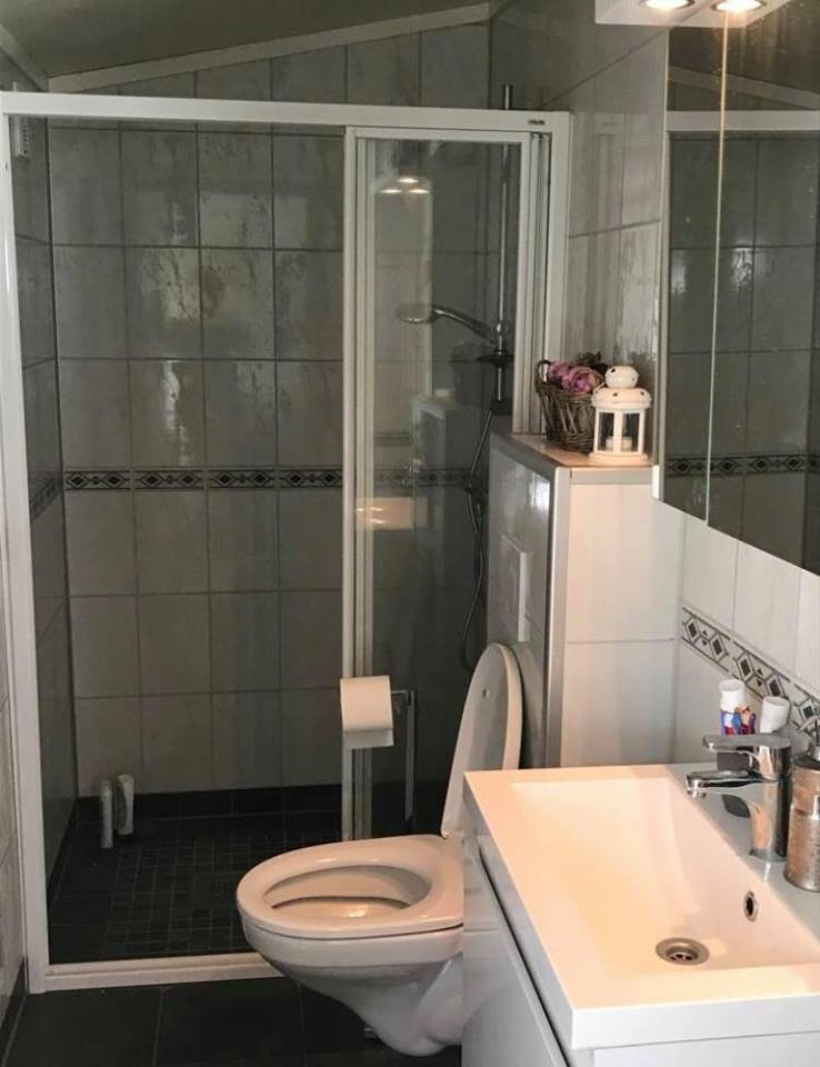 Bad 1 med dusj Galleribilde