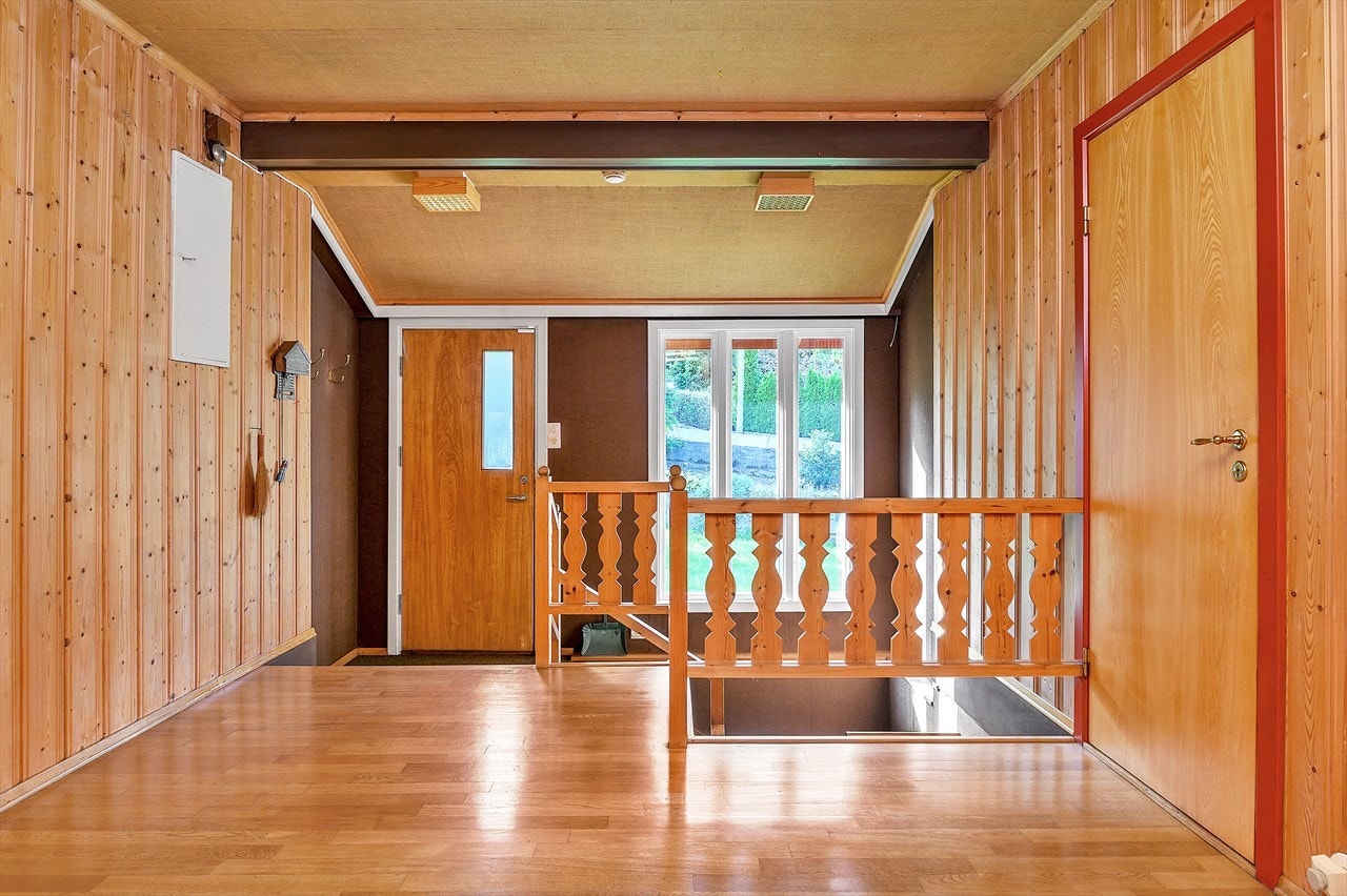 Romslig entre Galleribilde