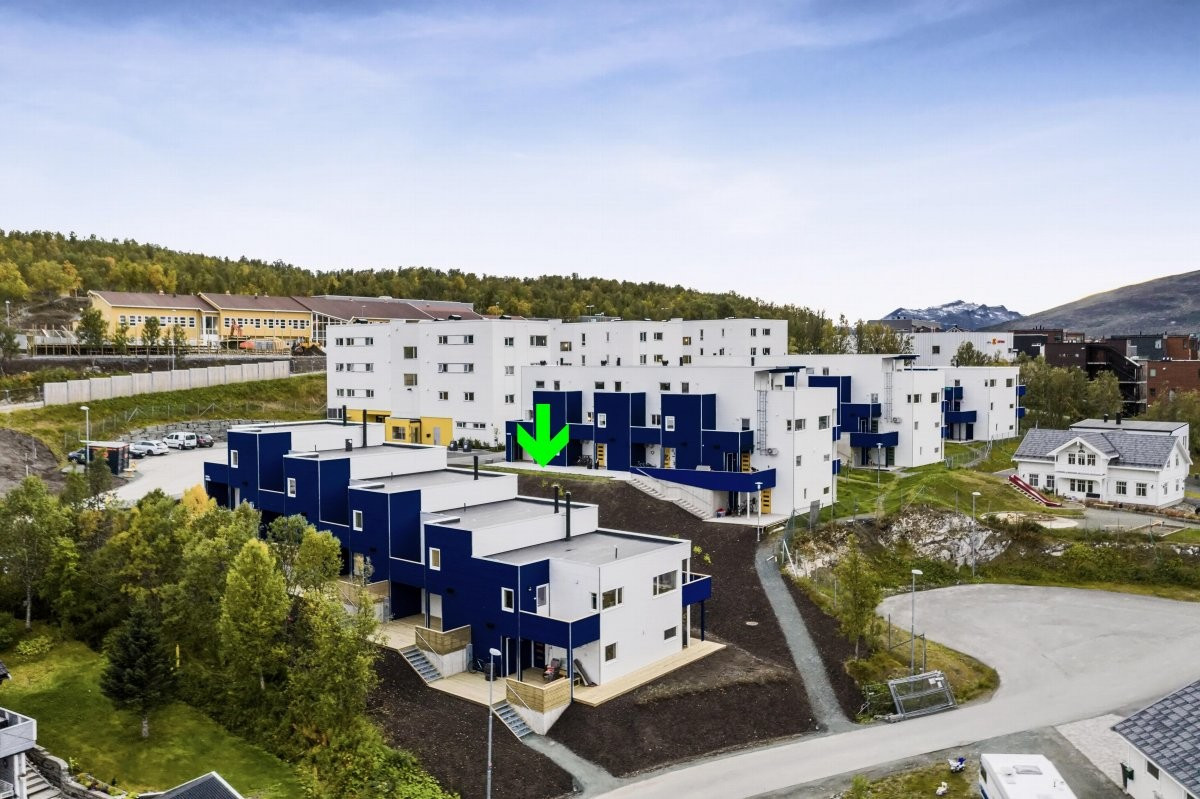 Moderne og arkitekttegnet rekkehus med flott beliggenhet i populære Hamna