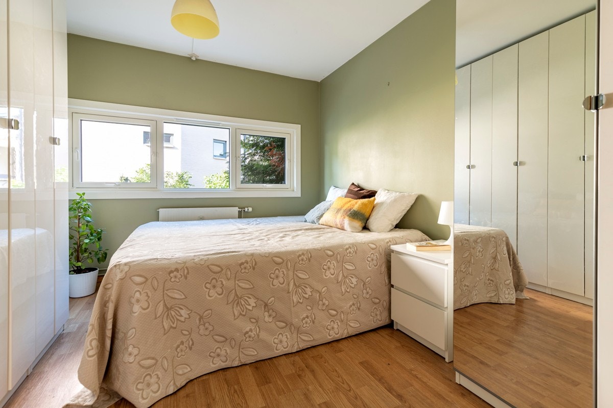Romslig hovedsoverom på ca 11 m². Galleribilde