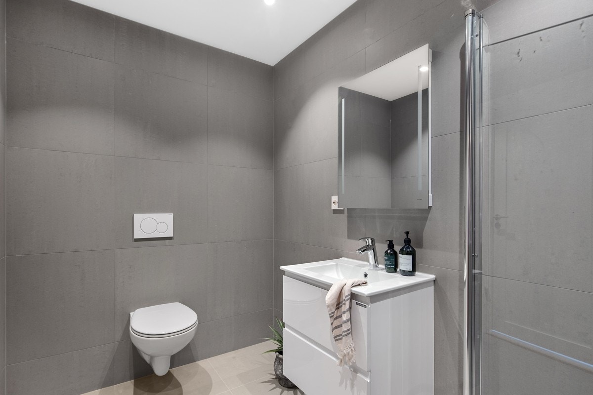 Bad fra soverom i 2 etasje. Galleribilde