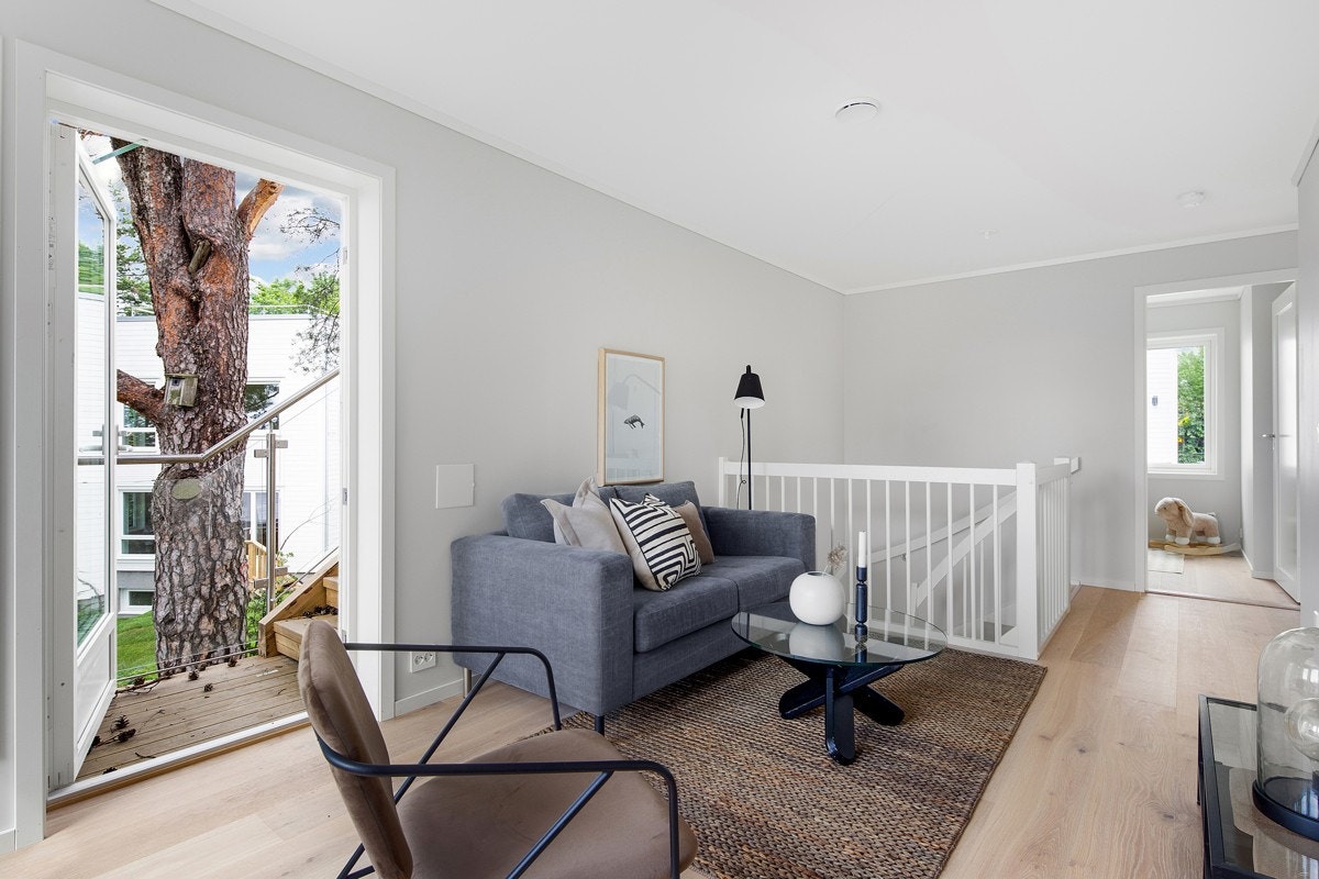 Stue i 2 etasje med utgang til takterrasse. Galleribilde