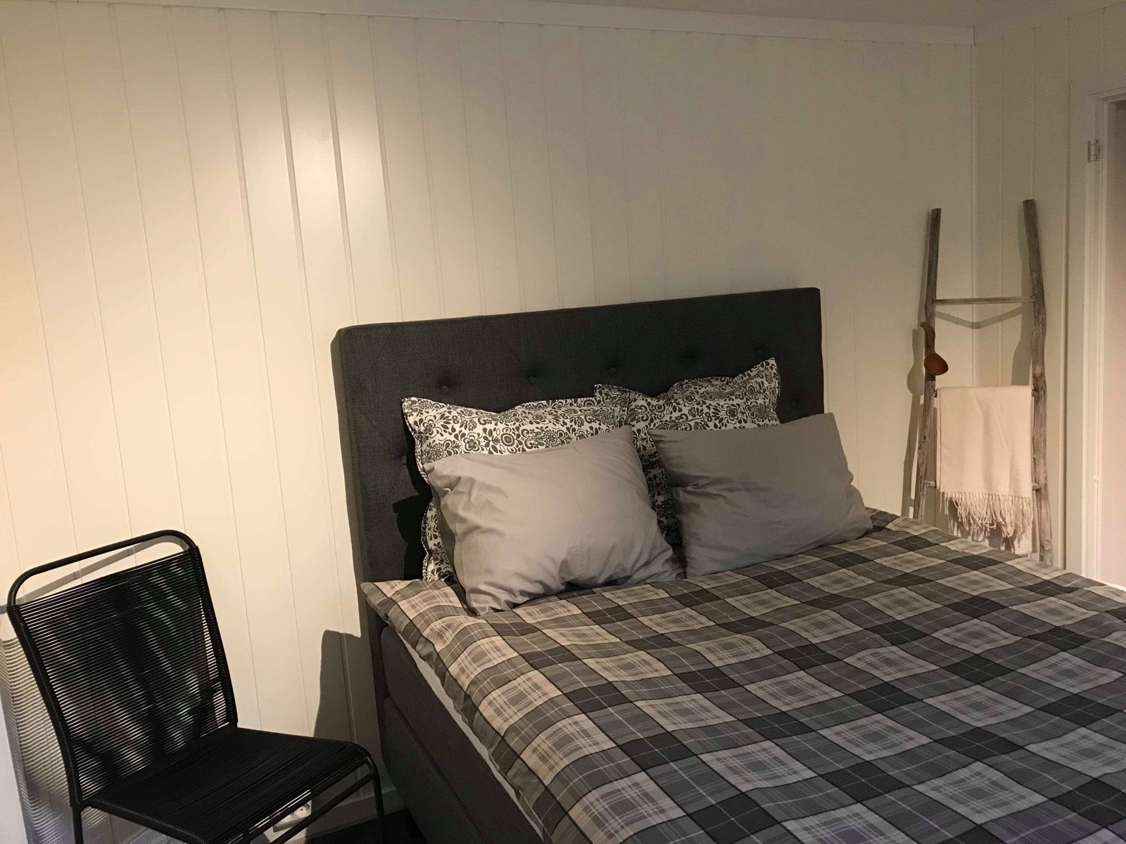 soverom (seng fra tidligere leietager, følger ikke med) Galleribilde