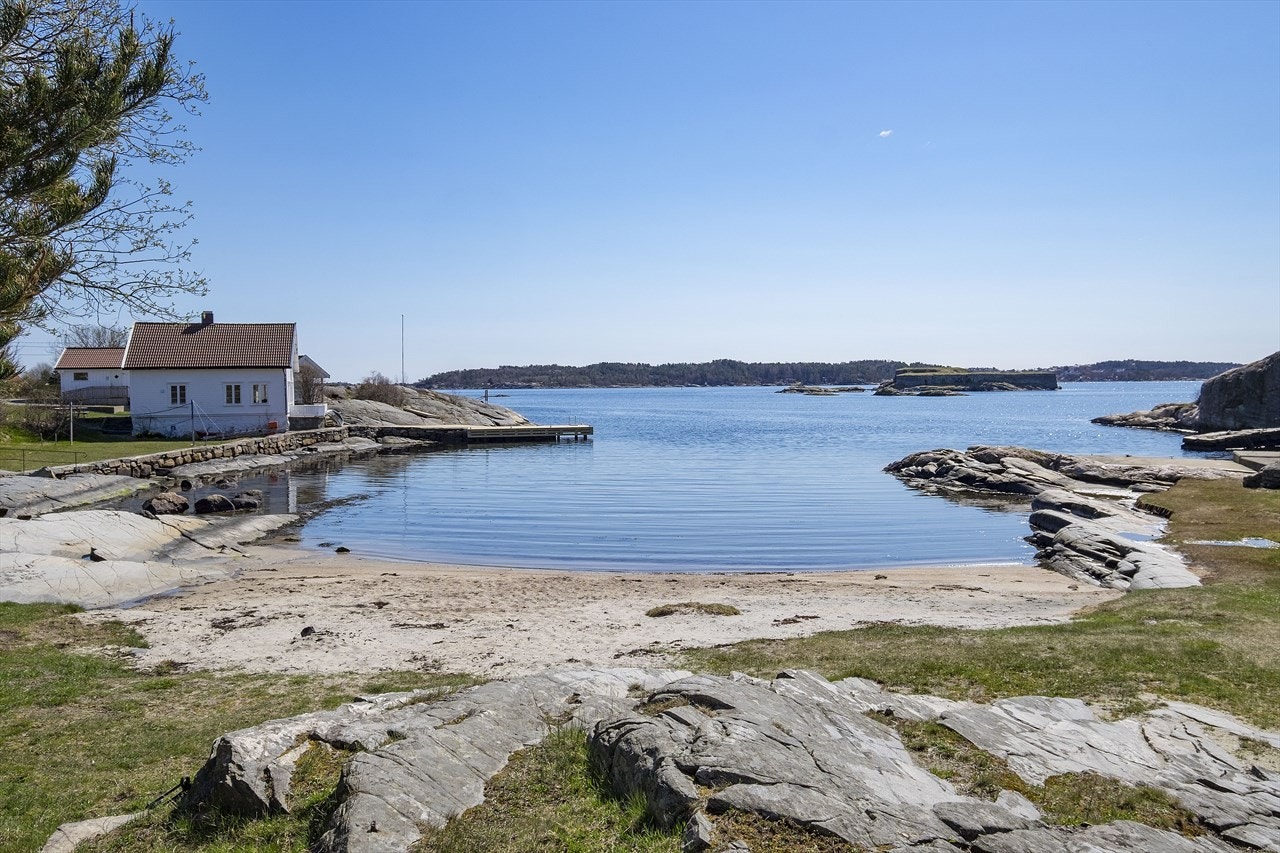 Møvig strand, flott og populær badestrand Galleribilde