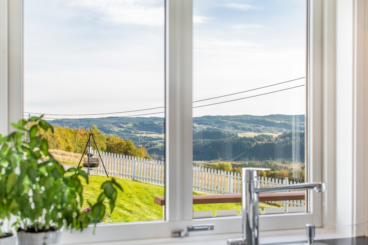 Eiendommen kan skilte med vidstrakt, naturskjønn utsikt. Galleribilde