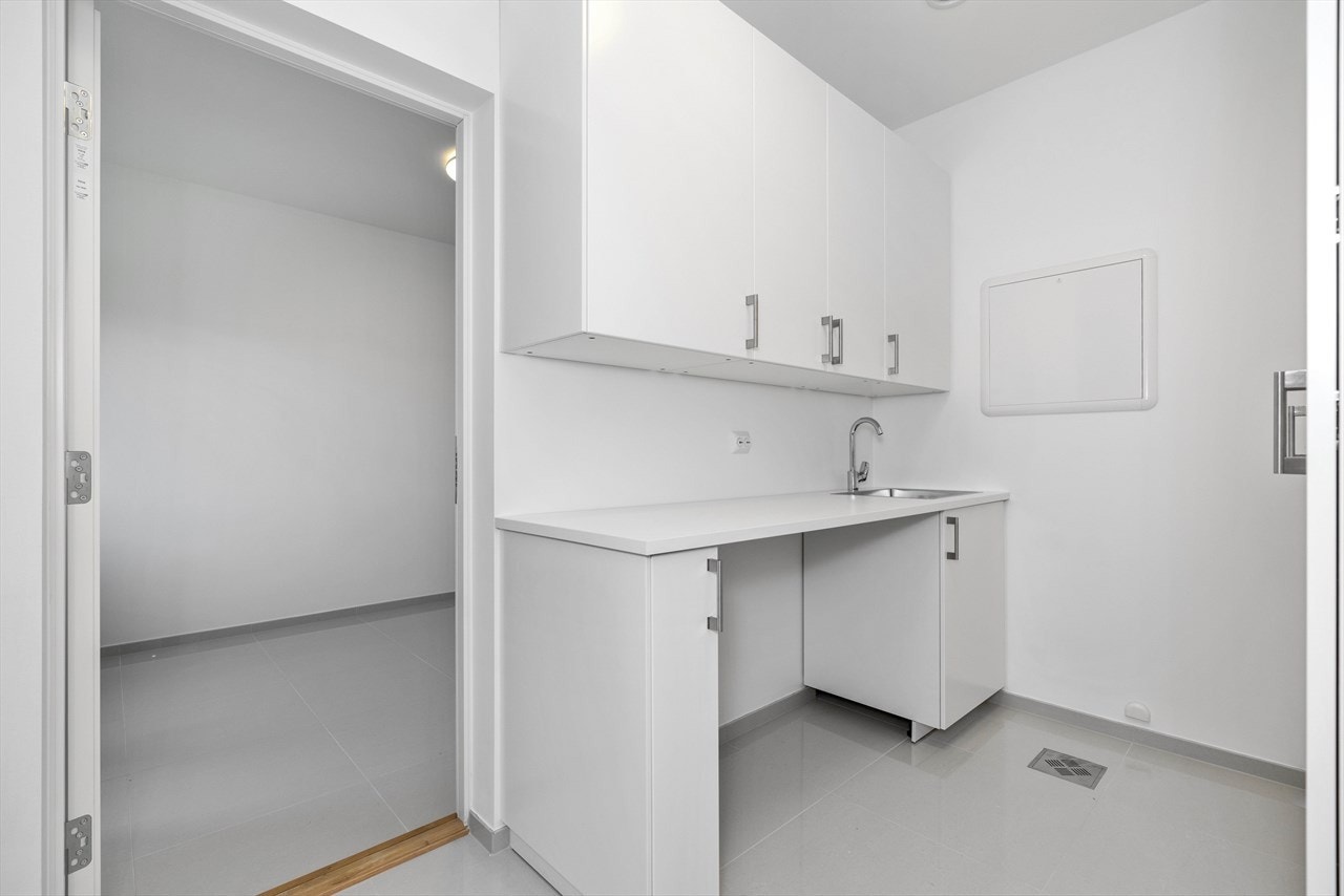 Vaskerom Galleribilde