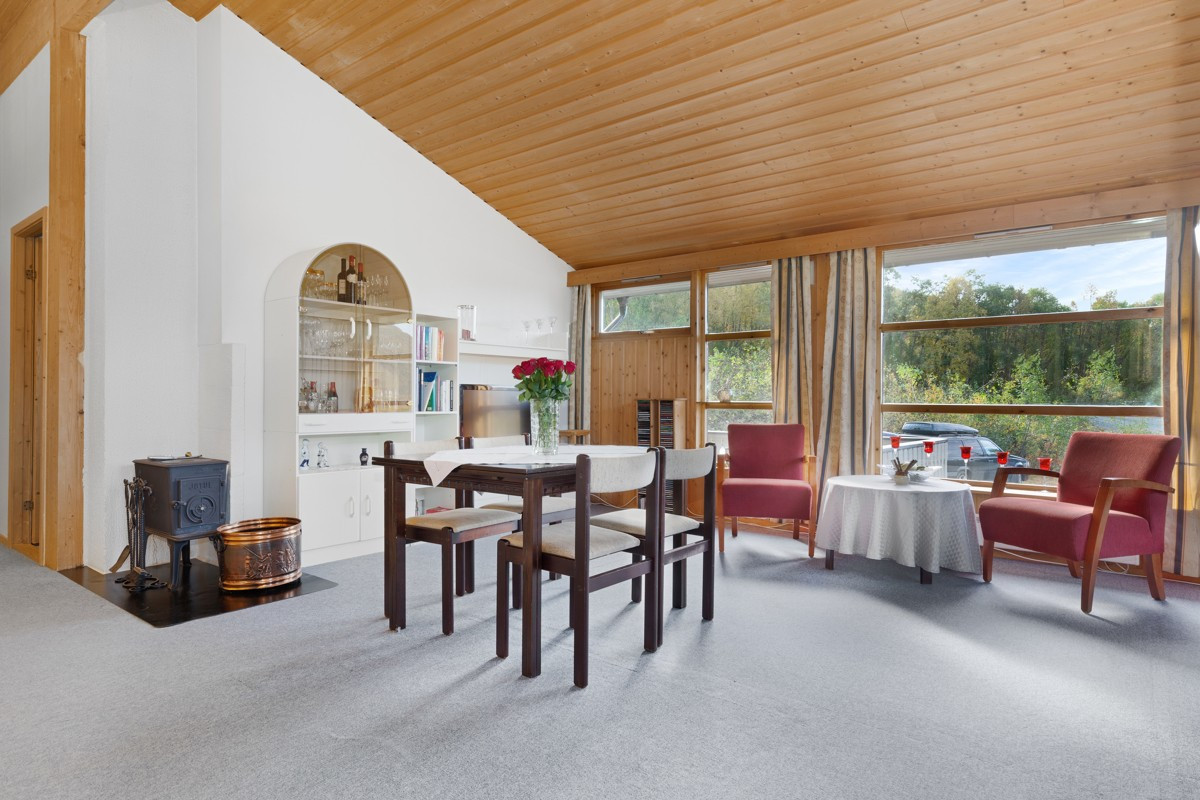Peis og god plass til spisegruppe