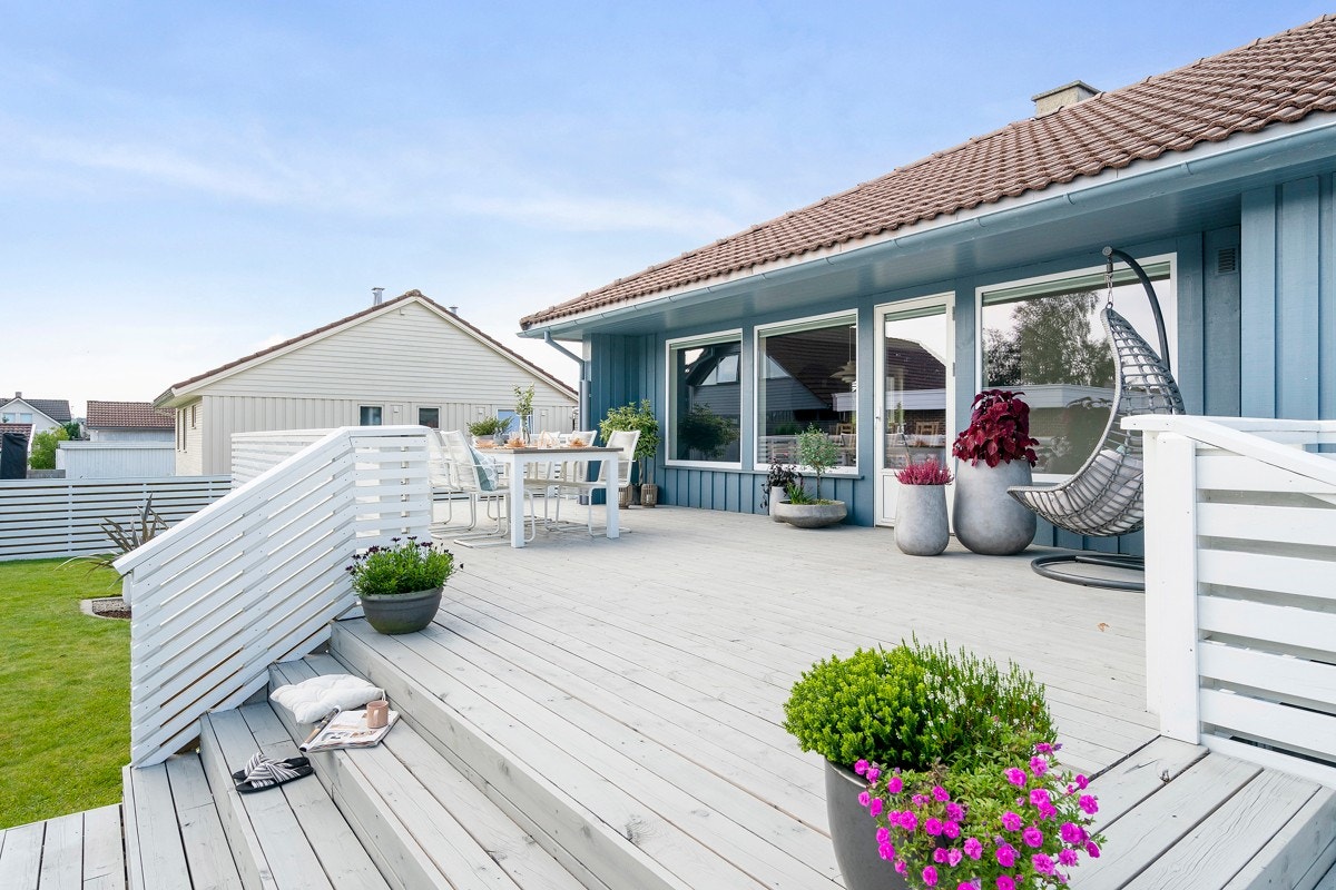 Store terrasseflater over flere plan. Galleribilde
