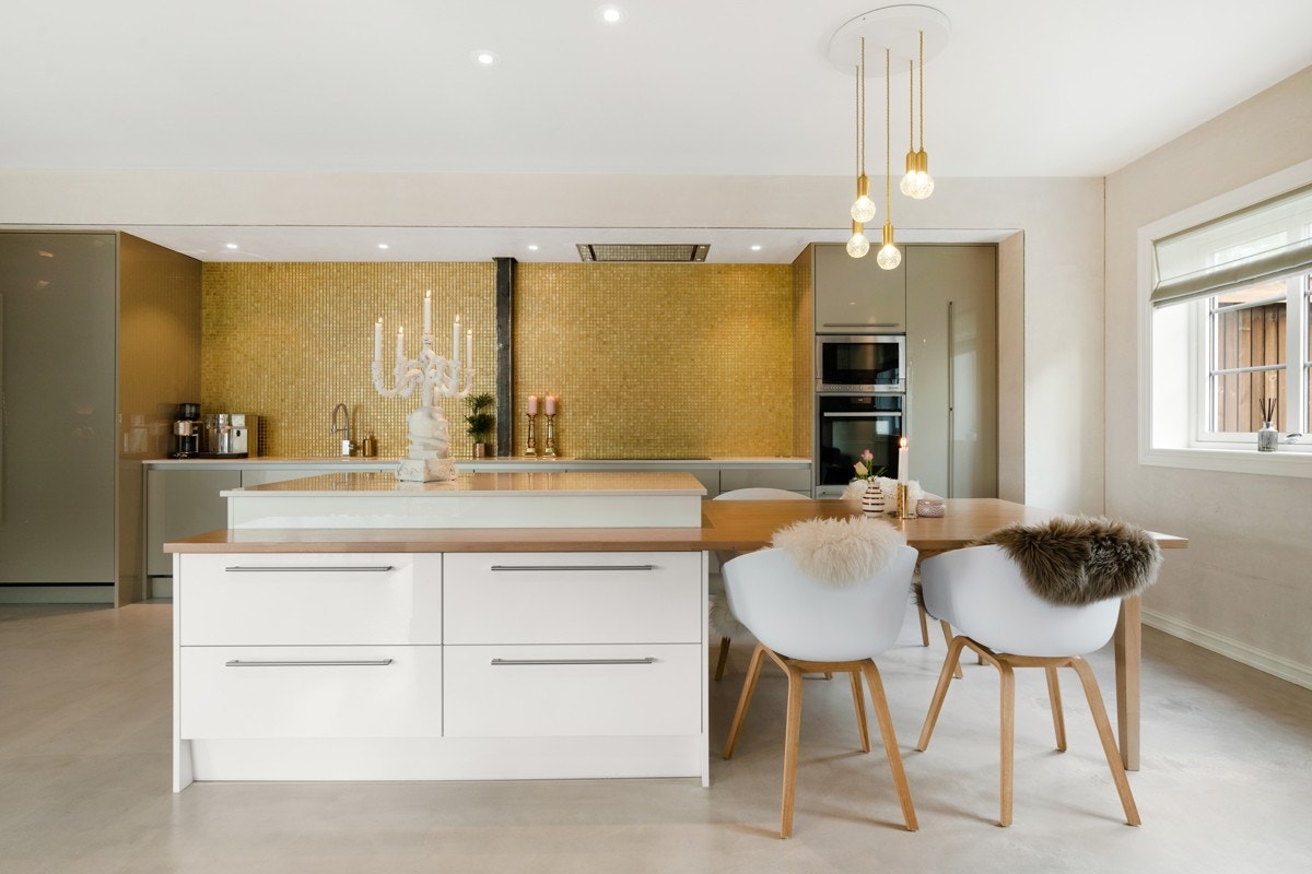 Takmontert Faber avtrekksventilator. Galleribilde