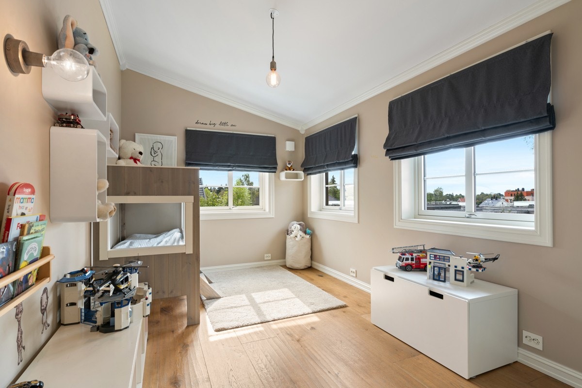 Soverom 2 av 4 med god størrelse. Galleribilde