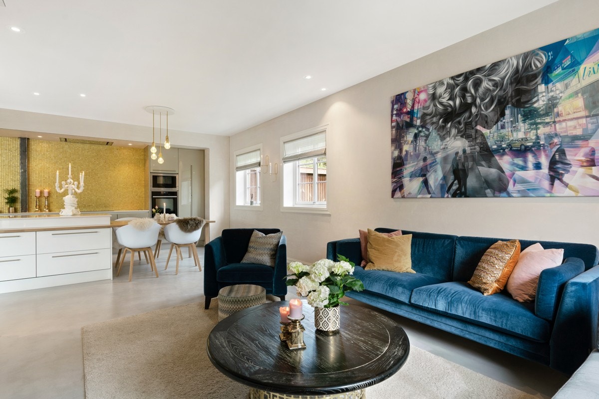 Stue 1.etasje. Galleribilde