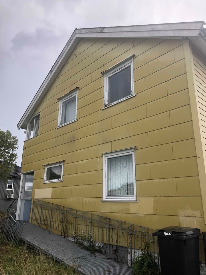 Opp til inngangspartiet Galleribilde