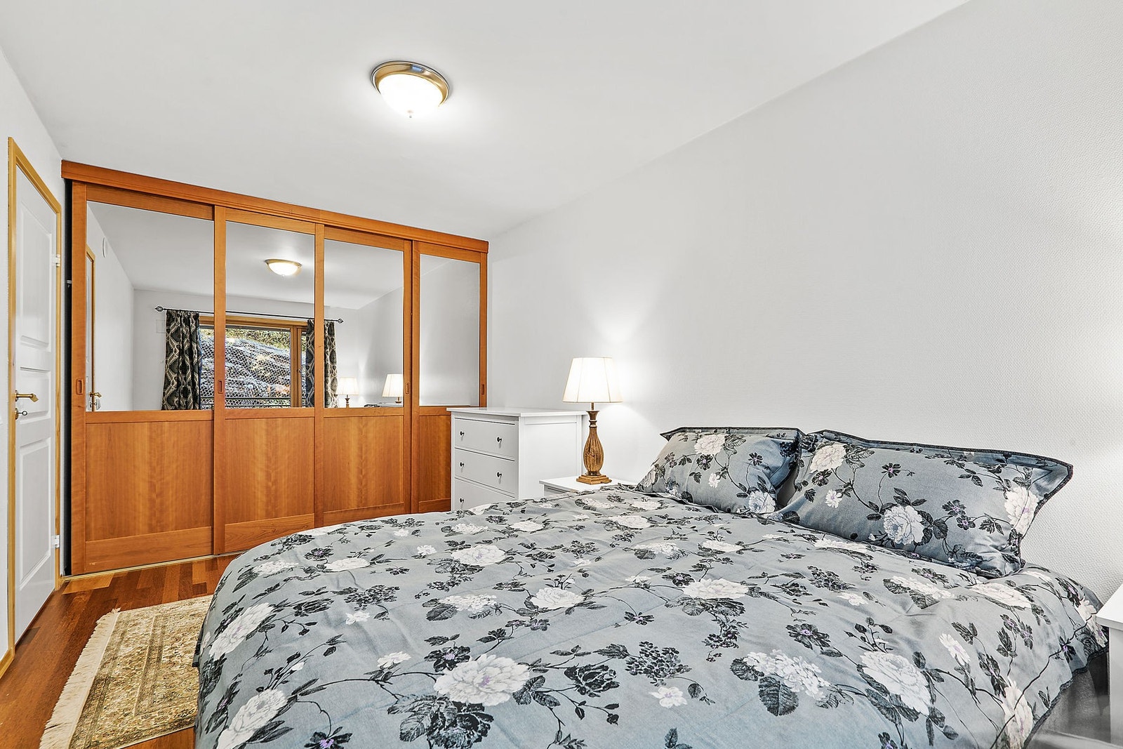 Leiligheten har 2 soverom av god romstørrelse Galleribilde