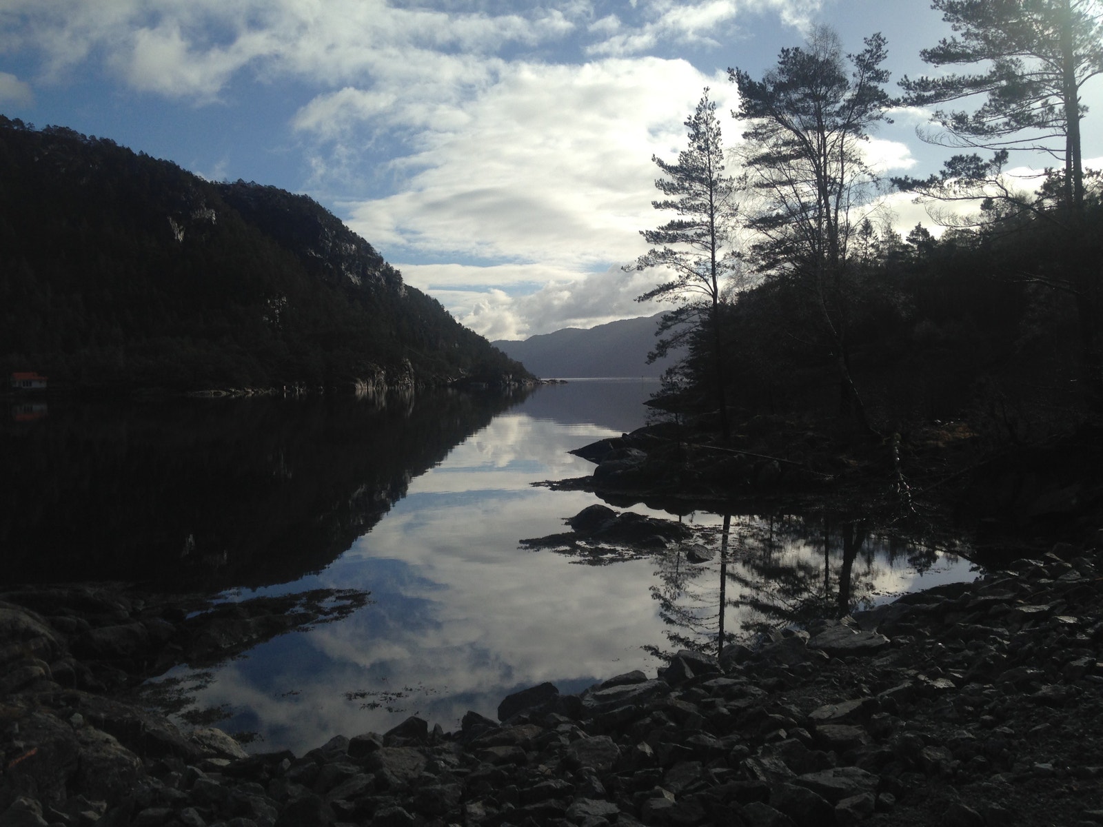 Fra hyttefeltes båtmarina Galleribilde