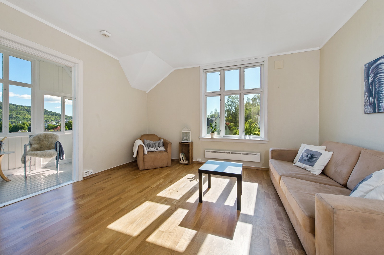 Stue 2. etg. Ny verandadør til vinterhage med ekstra isolasjon Galleribilde