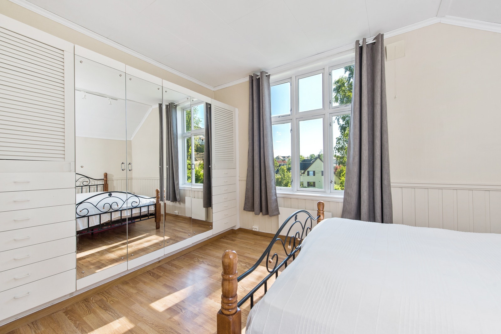 Soverom i 2. etg Hovedsoverom Galleribilde