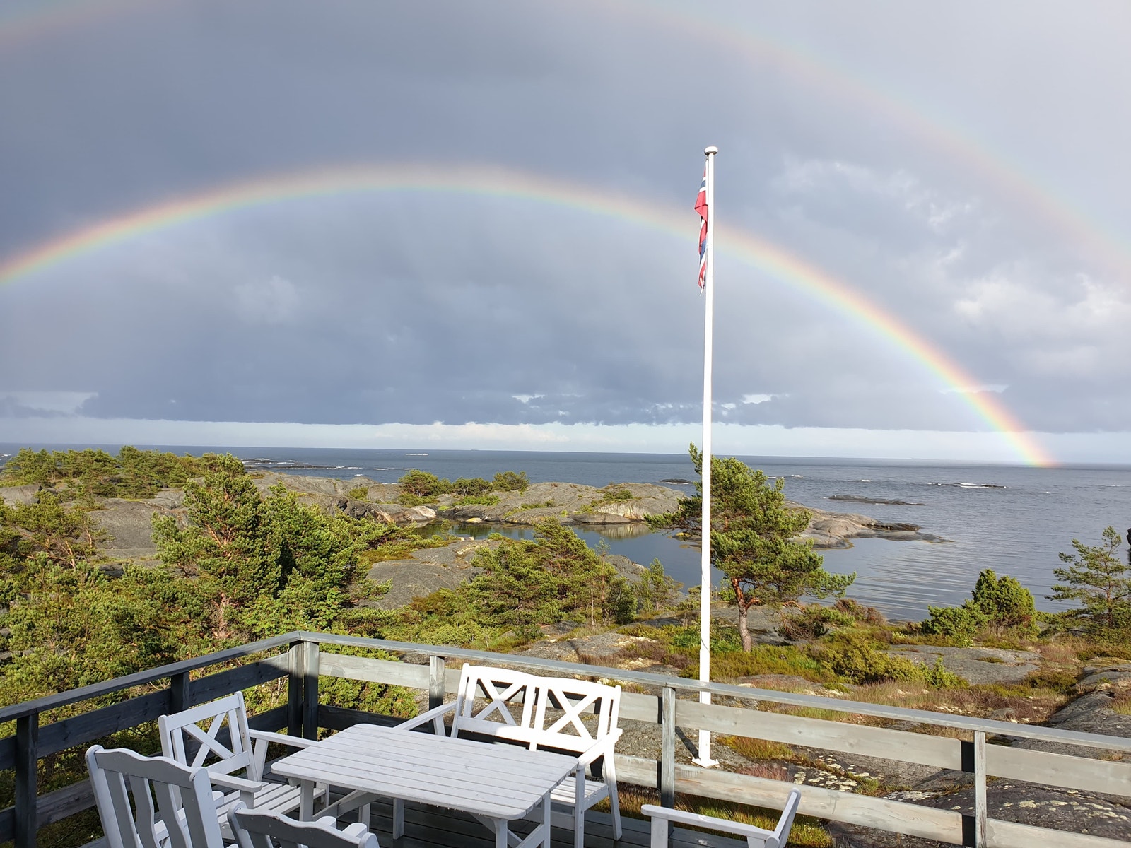 Dobbel regnbue på veranda, hytte 2 Galleribilde